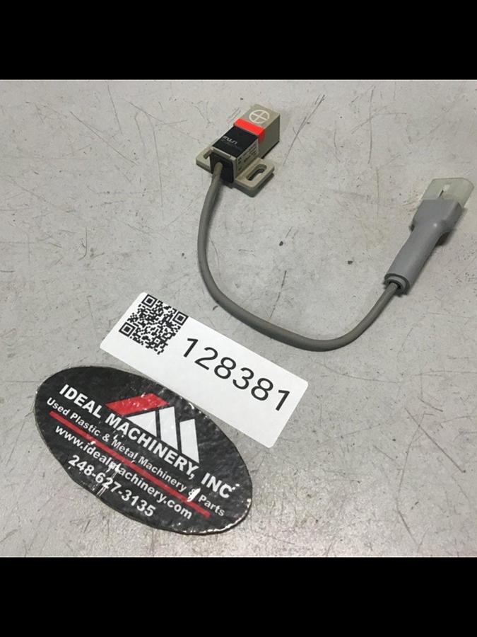 Used FUJI ELECTRIC Proximity Switch PE-B4D3 Used