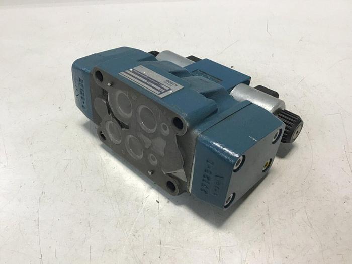 Used BOSCH Directional Valve 0 810 091 423 Used