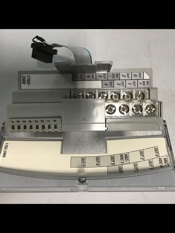 Used ALLEN BRADLEY Output Module 1762-OW8 SER A Used #144906