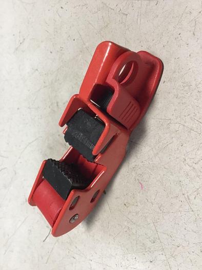 MASTER LOCK Toggle 493B GRIP TIGHT #119246