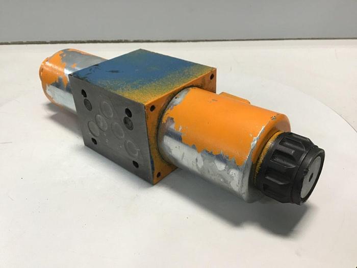 Used MANNESMANN REXROTH Valve 4WE10E6732CG24N9Z4T08 Used