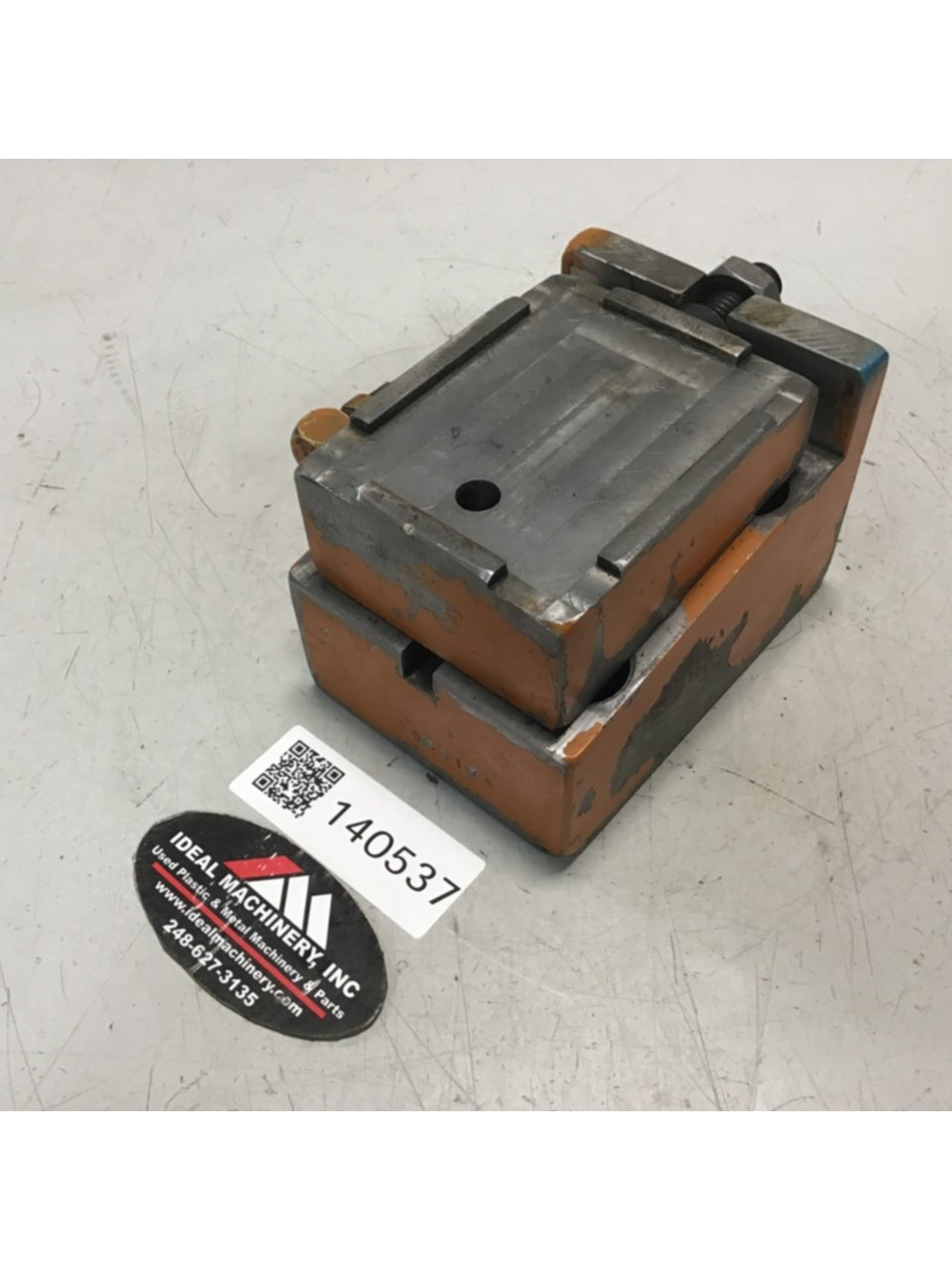 Used CINCINNATI MILACRON Sliding Shoe Platen 3955175 USED