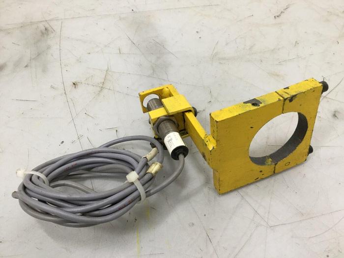 Used VAN DORN Clamp Location Proximity Switch 335392-G #113972