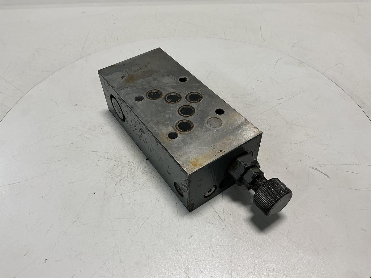 Used PARKER PRM3PP25K31