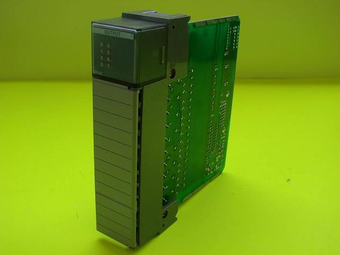 Used ALLEN BRADLEY Output Module 1746-OA8 SER A Used
