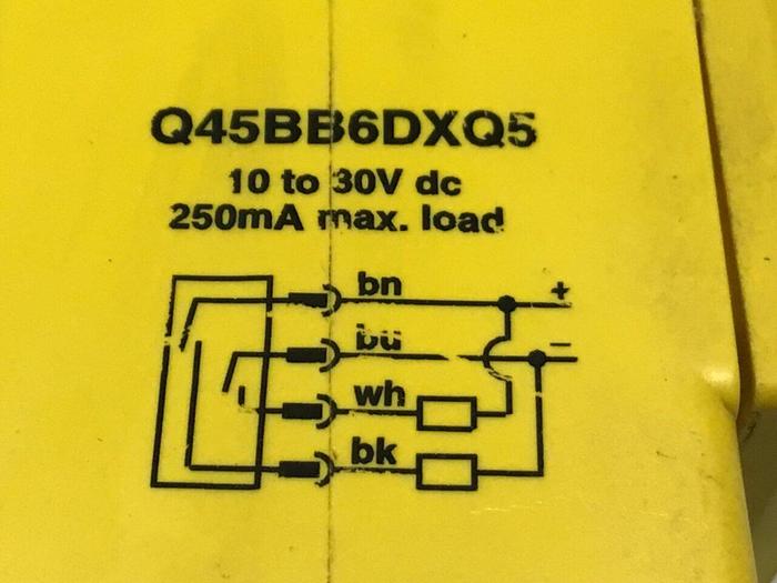 Used BANNER ENGINEERING Photoelectric Sensor Q45BB6DXQ5 #128513