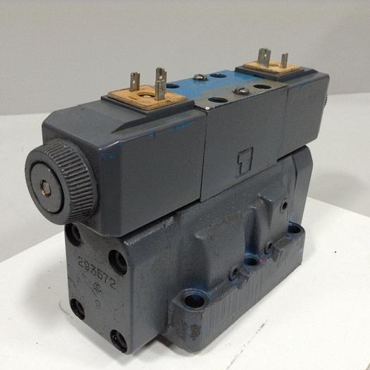 Used VICKERS Valve DG5S40431CETMUHL7B1370 #89865