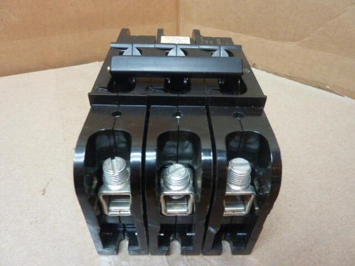 HEINEMANN 15 Amp Circuit Breaker CF3-G3-DU #31214