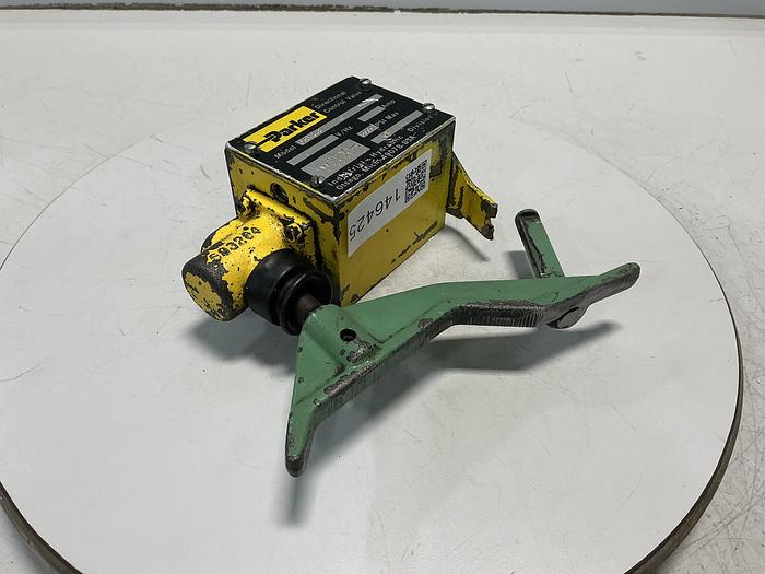 Used PARKER D3MR4B 10