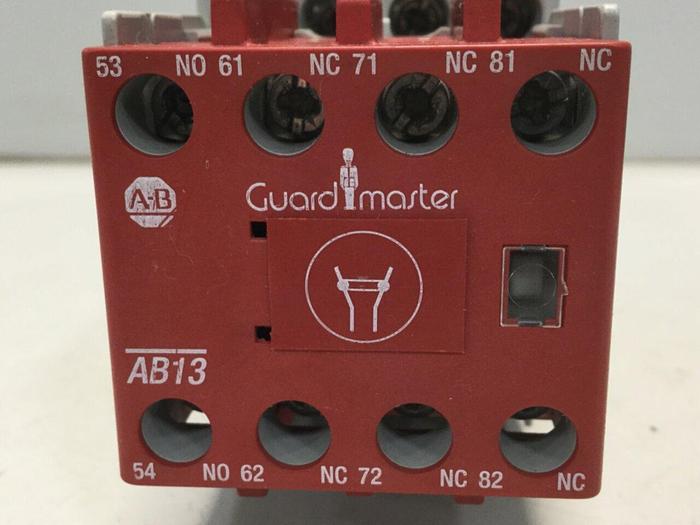 Used ALLEN BRADLEY Control Relay 700S-CF440DJBC #107013