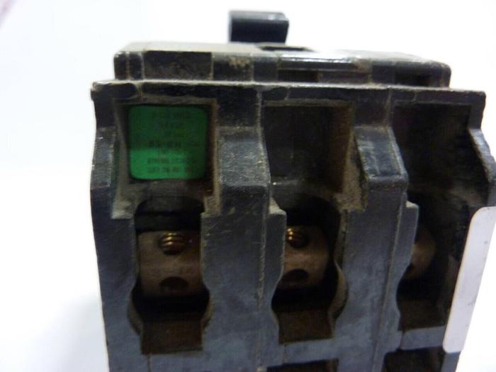 Used SQUARE D 20 Amp Circuit Breaker QO320 #42584