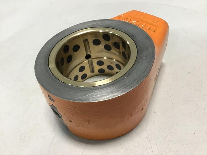 Used CINCINNATI MILACRON Crosshead Sled Cylinder Mount 5038203 #111636