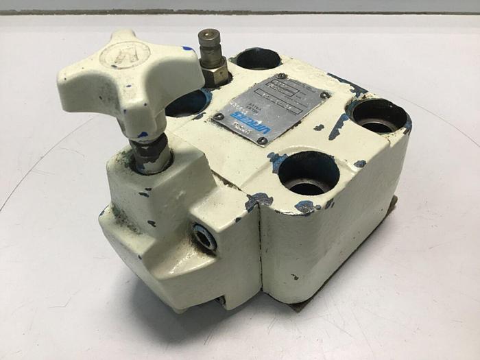 Used VICKERS Relief Valve CG10F30 Used #115357