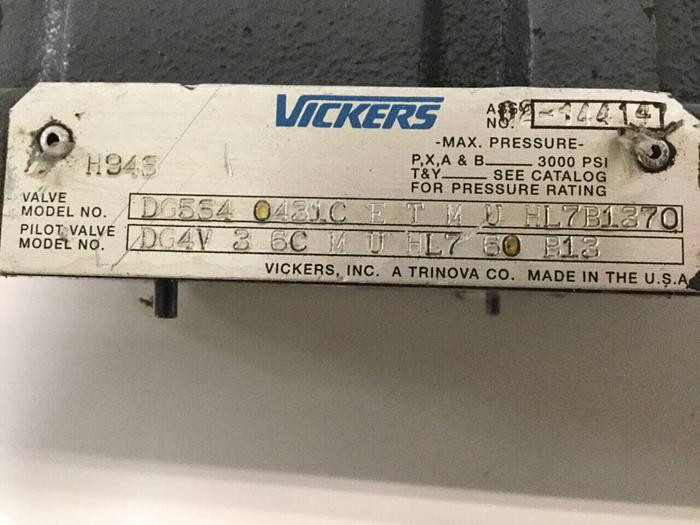 Used VICKERS Valve DG4V-3-6C-M-U-HL7-60-B13 Used