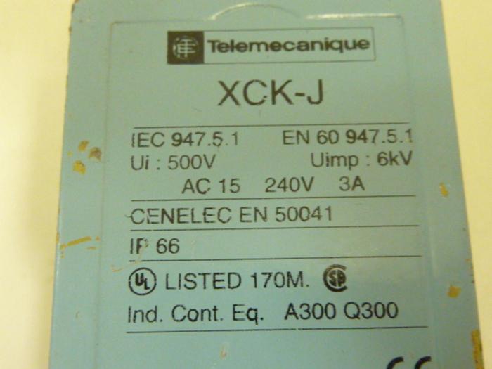 Used TELEMECANIQUE Limit Switch XCK-J #59620
