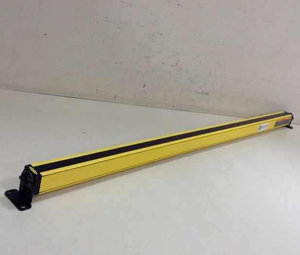 Used BANNER ENGINEERING Mini-Screen Light Curtain Receiver MSR4024Y Used