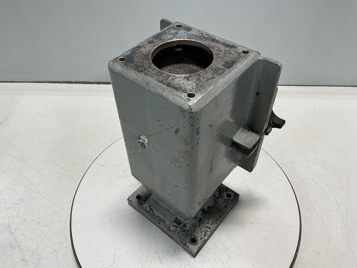 Used METAL KATCHER  NO MODEL / NO TAG