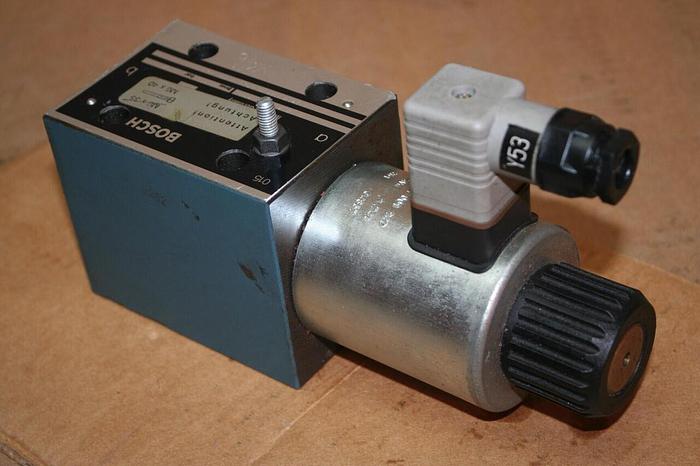 Used BOSCH Hydraulic Valve 0 810 001 830 #19126