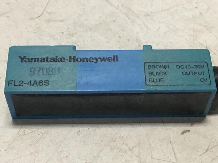Used YAMATAKE Proximity Switch FL2-4A6S #128198