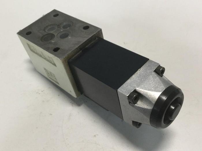 Used REXROTH Valve 4WE 6 D53 4WE6D53/AG24NZ4 #105643