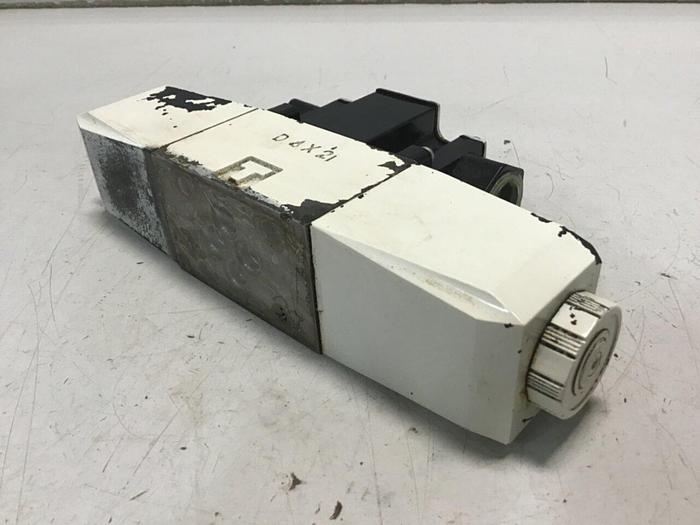 Used TOKIMEC Directional Solenoid Valves DG5V-7-33C-E-P7-H-84-JA567 #136556