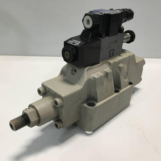 Used VICKERS Directional Valve DG4V-3-6C-M-P2-T-7-50 #92343