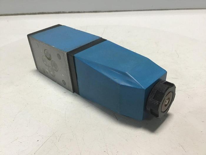 Used VICKERS Valve DG4V32AMUH730 #137825