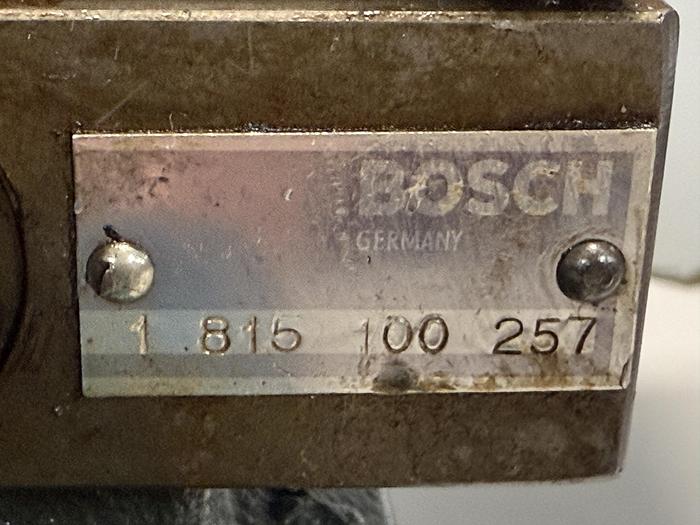 Used BOSCH HYDRAULIC SERVO VALVE 0 811 404 607 USED #145813