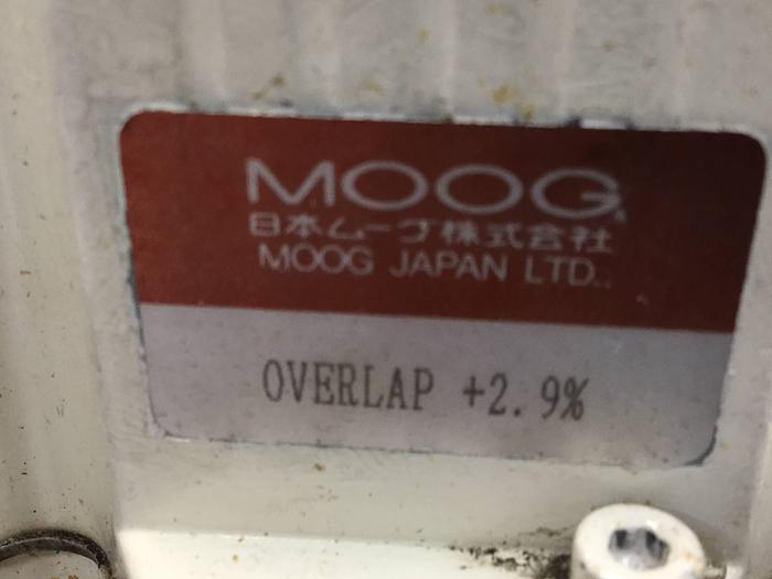 Used MOOG Servo Valve J661-040A Used