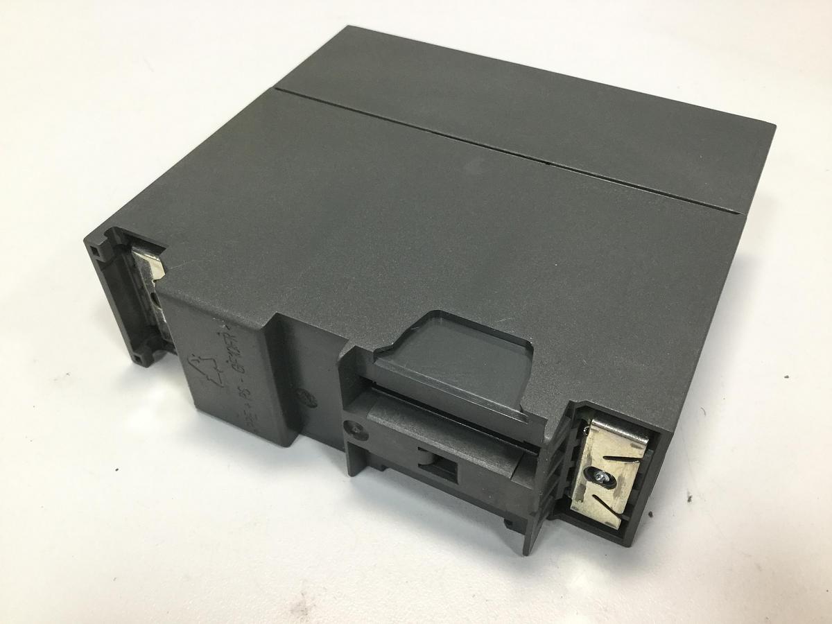 Used SIEMENS I/O Module 6ES7 323-1BL00-0AA0 USED