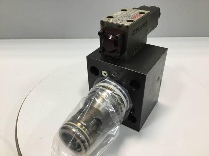 Used MOOG Valve CCE32A6RH1X06 #98341