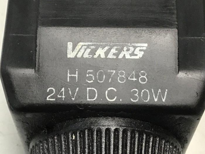 Used VICKERS Valve DG4V-3-2A-M-U-H7-60 #131520