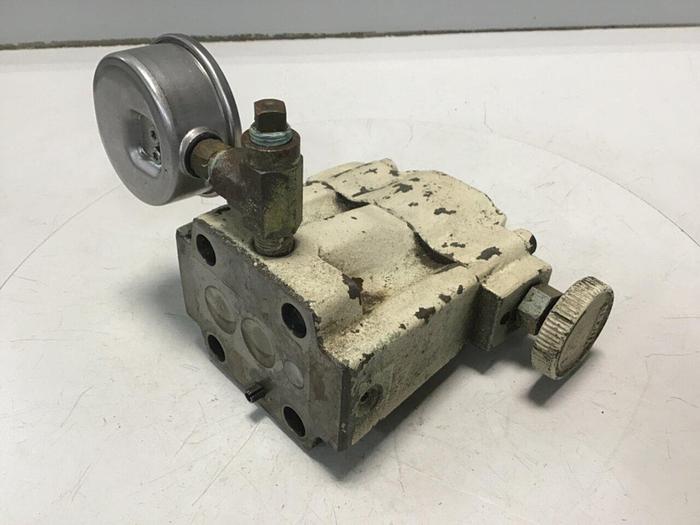 Used YUKEN Valve w/gauge S-BG-03-R-4001 #137973