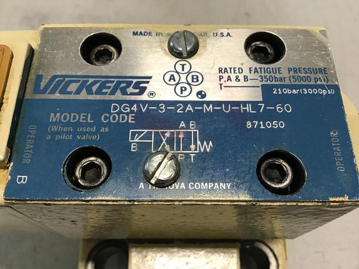 Used VICKERS Valve DG4V-3-2A-M-U-HL7-60 Used