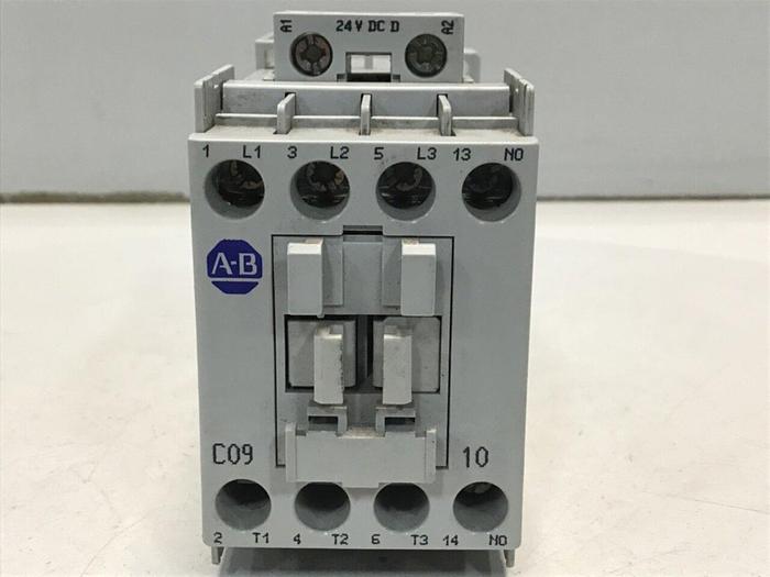 Used ALLEN BRADLEY Contactor 100-C09D.10 SER A #113687