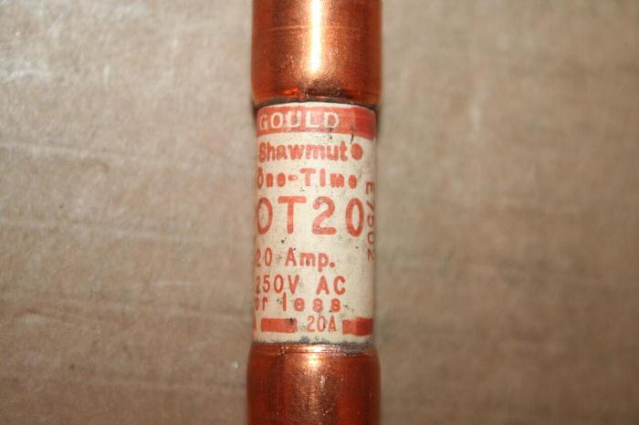 Used GOULD / SHAWMUT 20 Amp Fuse OT20 Used