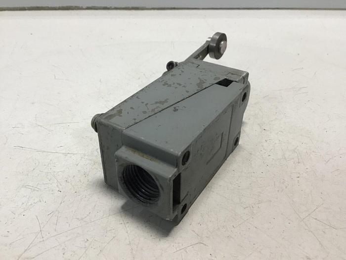 Used SQUARE D Limit Switch 9007-B54A2 #122028