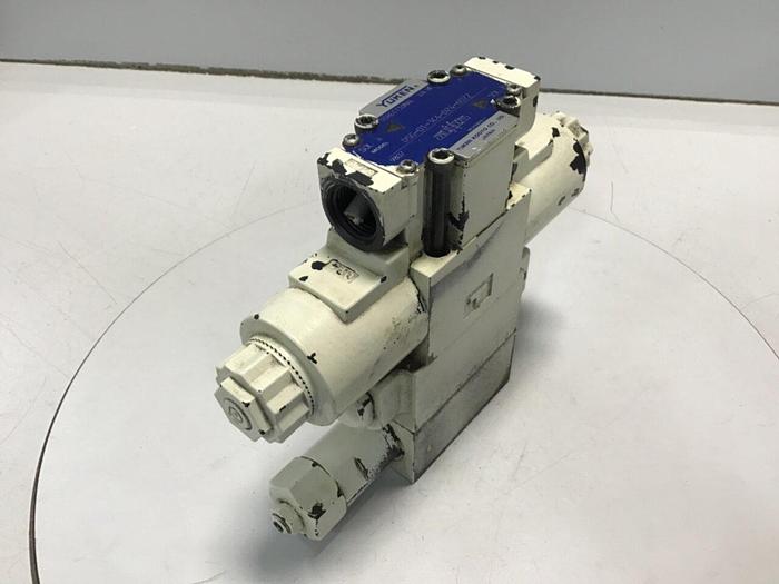 Used YUKEN Valve DSG-01-3C4-D24-6072 USED