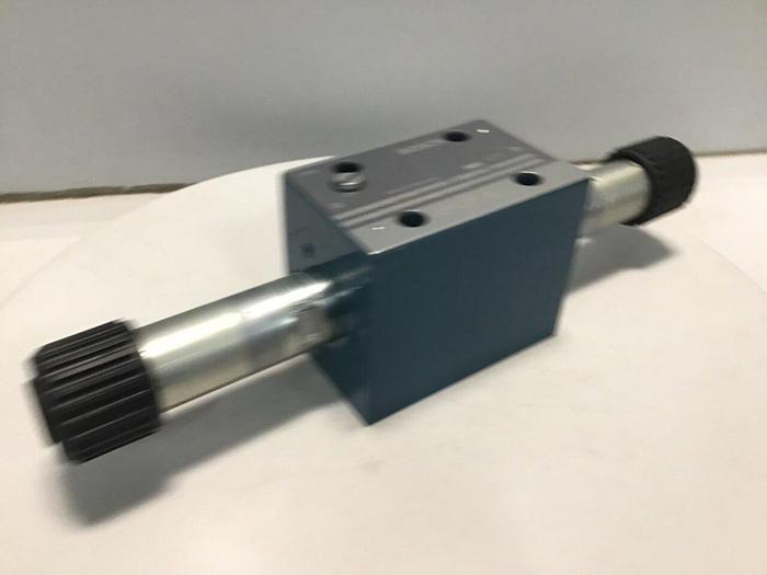 Used BOSCH Valve 0 810 001 776 #112758