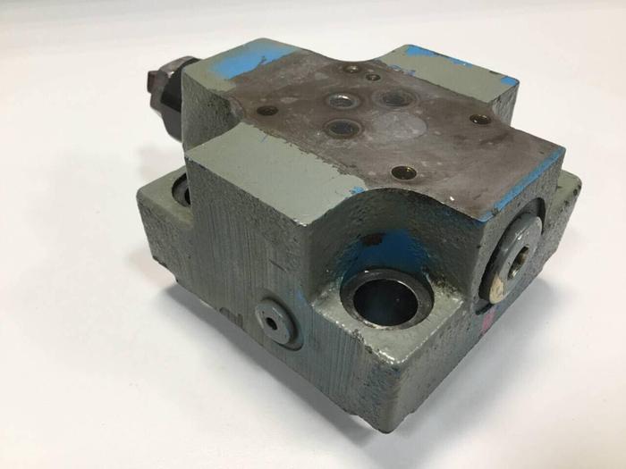 Used VICKERS Hydraulic Valve CVCS25C1S2W24510AP10 #98914