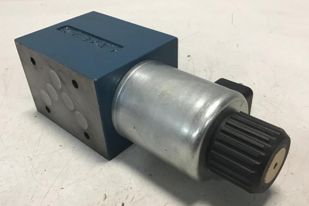 Used BOSCH Valve 081WV10P1V1045WS024/00D51 USED