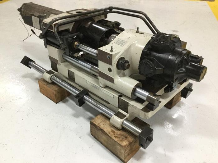 Used CINCINNATI MILACRON 17 Oz Injection Unit VT220-17 / IU Used