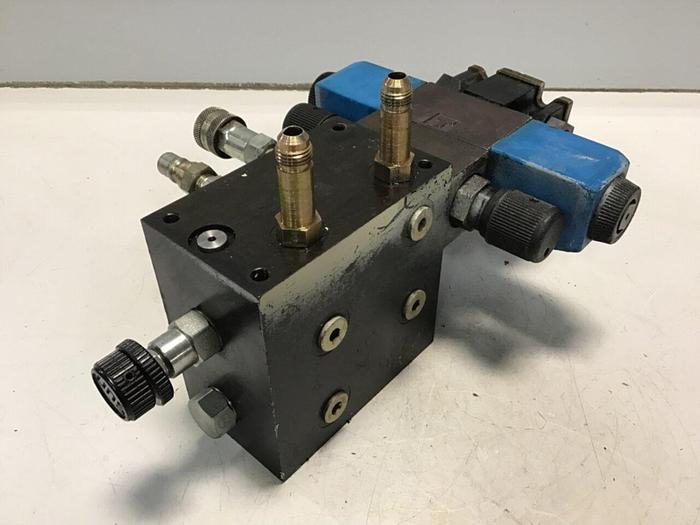 Used VICKERS Valve with Corepull Manifold DG4V-3S-2C-M-F-TWL-H5-60 #133067