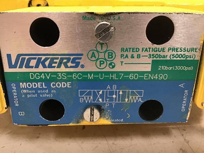 Used VICKERS Solenoid Valve DG4V-3S-6C-M-U-HL7-60-EN490 Used