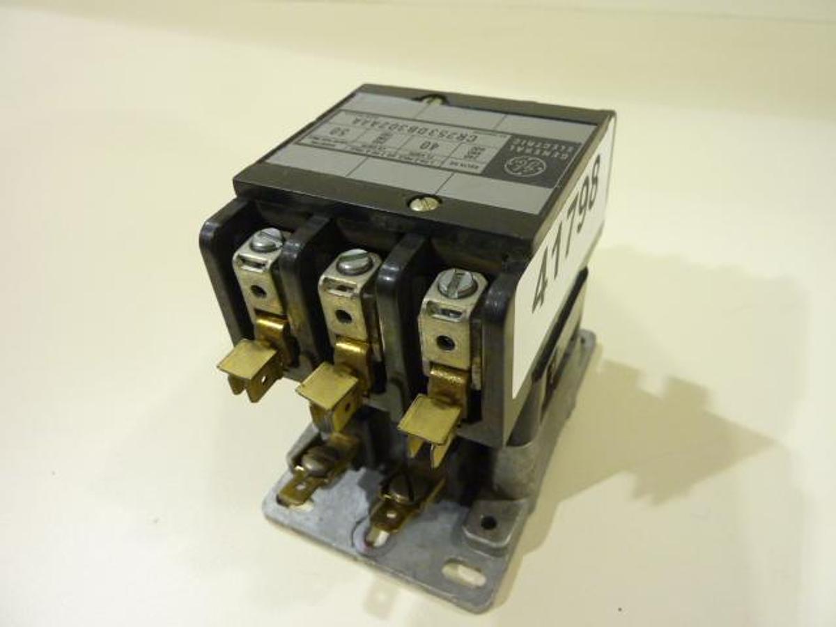 Used GENERAL ELECTRIC / GE Contactor CR253DB302AAA Used