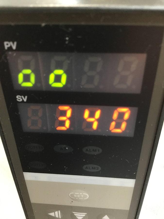 Used RKC Temperature Control REX-C400FK03VNN USED