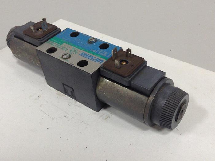 Used VICKERS Solenoid Valve DG4V-3S-6C-M-U-HL7-60-EN490 Used