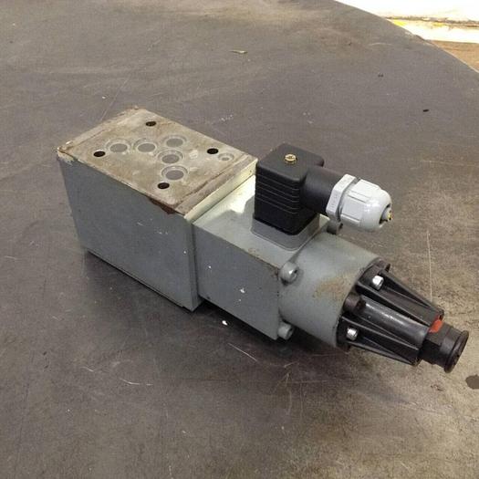 Used MANNESMANN REXROTH Proportional Flow Control Valve 4WRE10EA641224Z4M468 Used