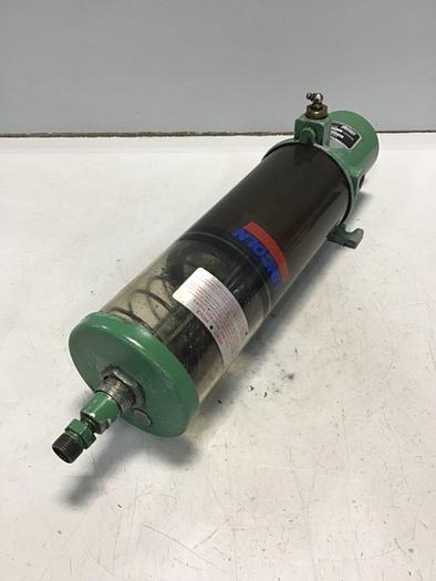 Used LINCOLN LUBRICATING CO Air Operated Grease Pump 83668 #138167