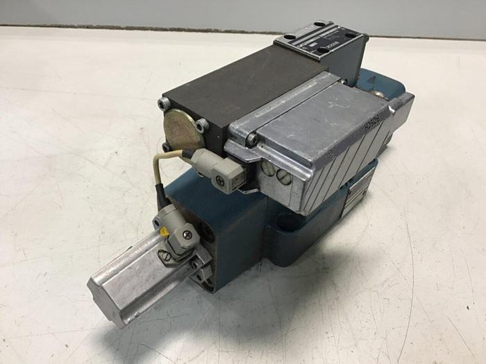 Used BOSCH SERVO Proportional Valve 0 811 404 615 USED